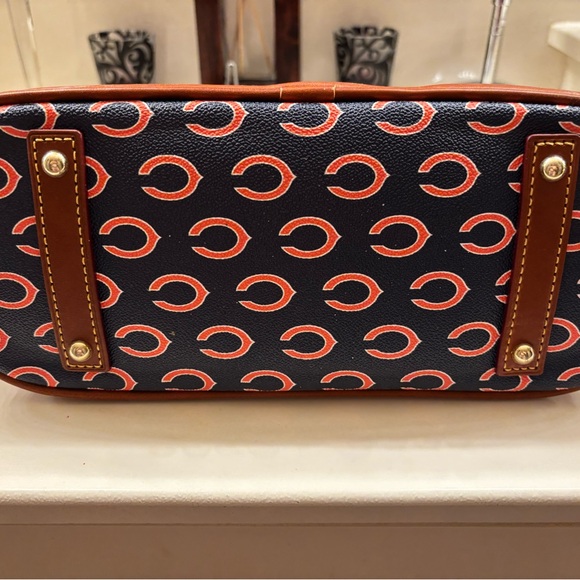Dooney and Bourke Chicago Bears purse - Picture 5 of 5